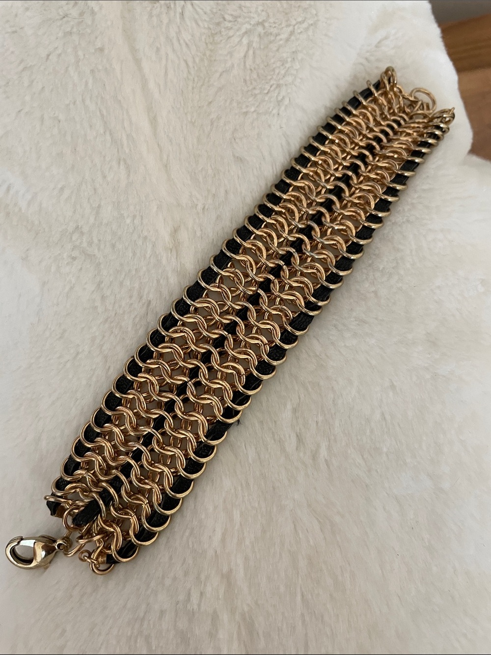 RARE. Gold & Black Chainlink Bracelet